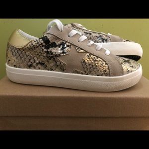 Steve Madden Sneakers